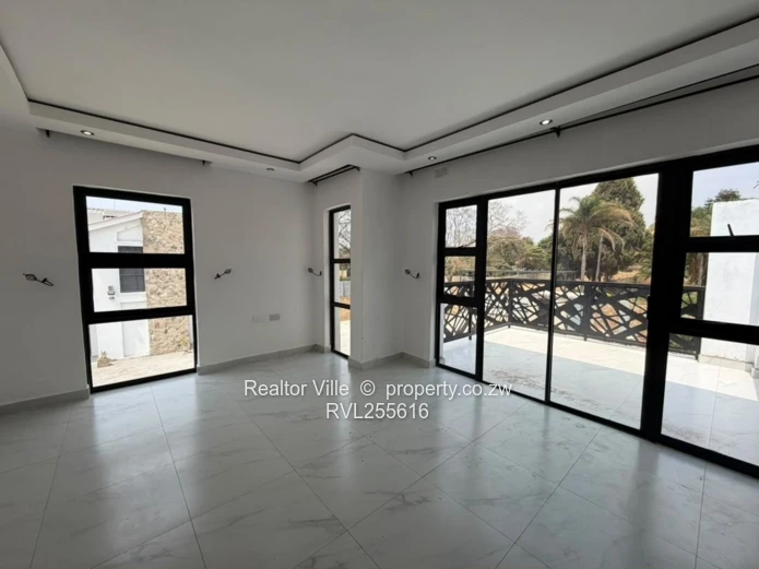 4 Bedroom Cluster Home for Sale in Marlborough
