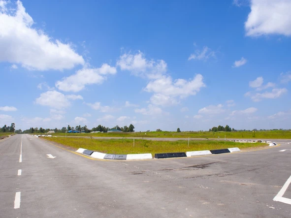 Commercial & Industrial Land