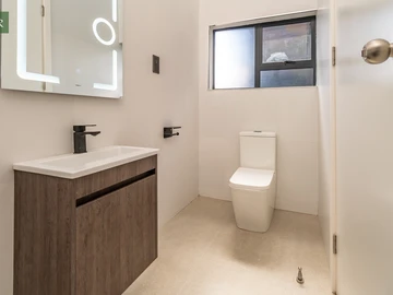 4 Bedroom Garden Flat