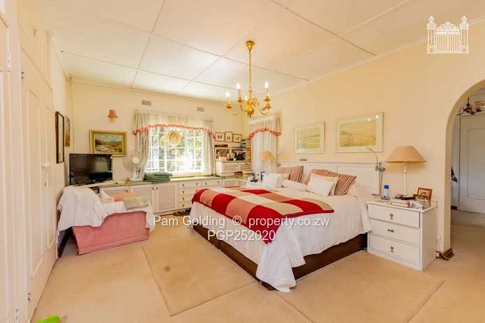 Grand double story in a prestigious and convenient location (Sole Mandate)