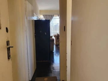 2 Bedroom Flat & Apartment