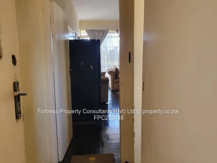 Sunlit 2-Bed Flat in Avenues CBD — Borehole (Sole Mandate)
