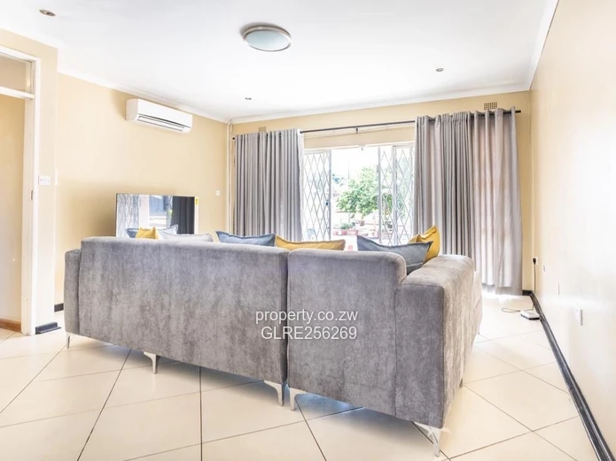 Modern 2-Bed Flat in Belgravia with Borehole