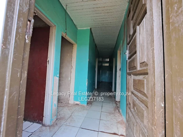 Budget-Friendly 4-bedroom House in Southlea Park