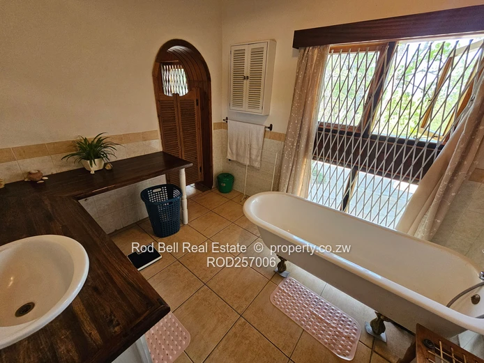 Large family home and cottage sitting on 6 acres with amazing views