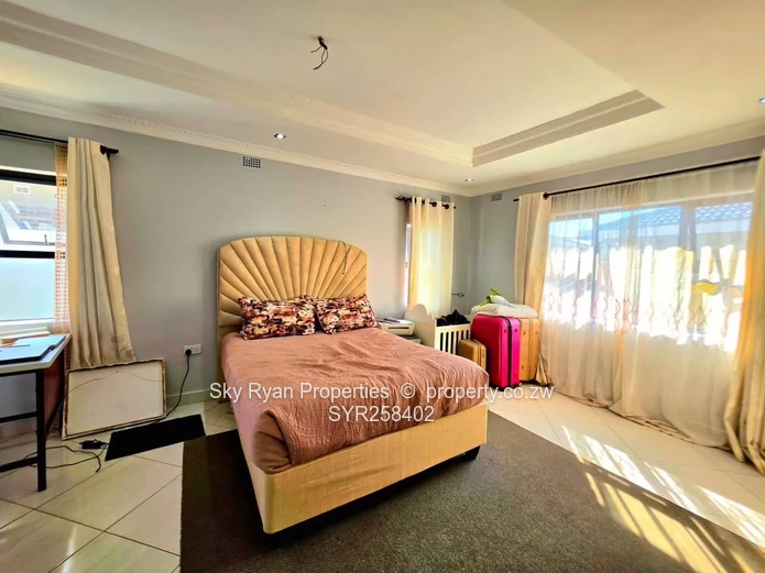 5-Bedroom Family Home For Sale - Madokero ??*