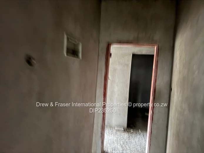 Unfinished 3-Beds house for sale in Mabvazuva