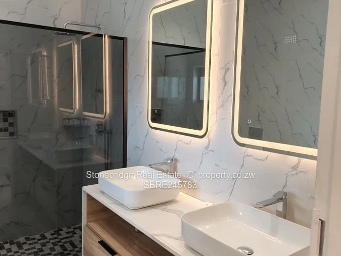 Modern 5 Bedroomed Hillside Townhouse to rent