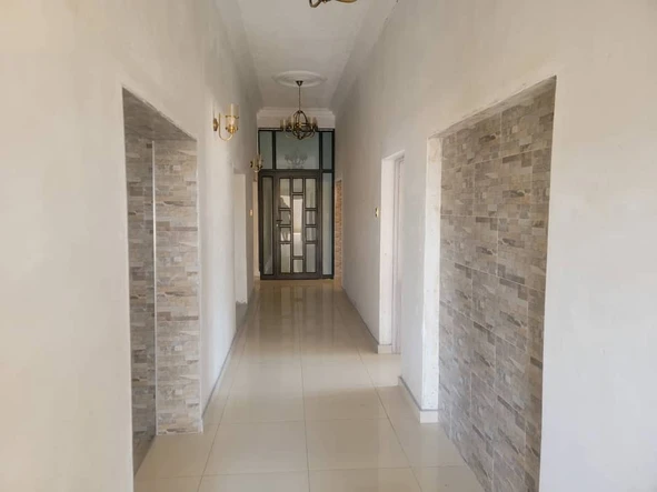 6 Bedroom House