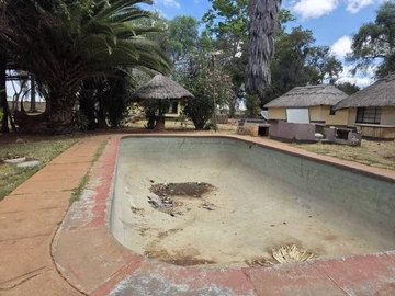 Farm & Agricultural Land