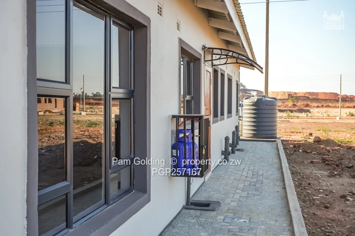 Move in ready 3-Bed Home in Rainham Park Gated Community