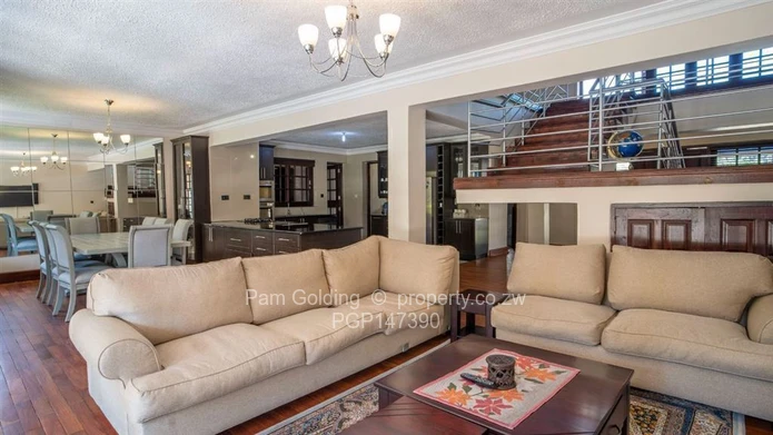 Stunning Executive Home In An Exclusive Complex