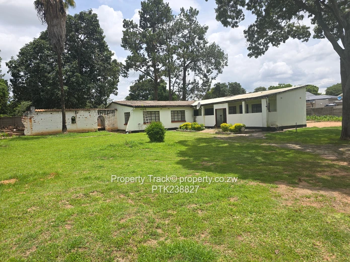 OLDIE BUT GOLDIE family home with DEVELOPMENT POTENTIAL.      