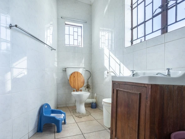 Farm & Agricultural Land