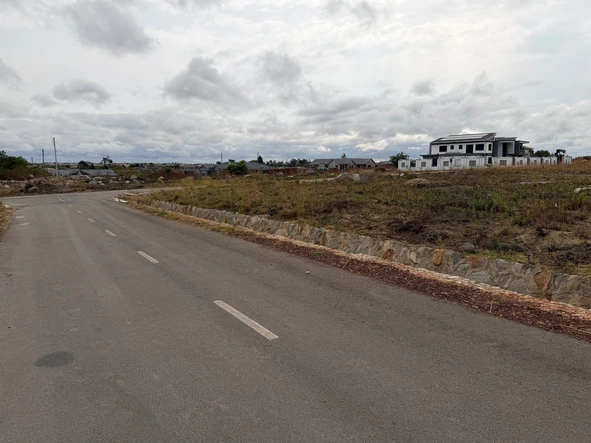 Stands & Residential Land