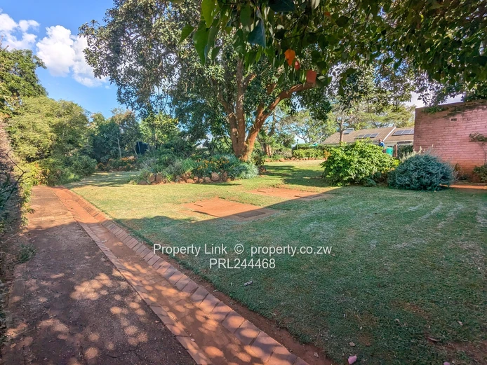 2-bed, 1-bath Garden Flat In Greystone Park
