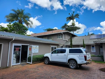 3 Bedroom Flat & Apartment