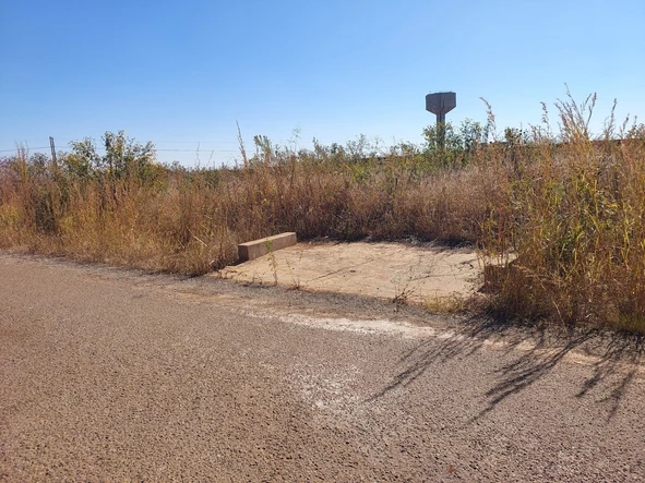 Nyeredzi Ridge stand for sale