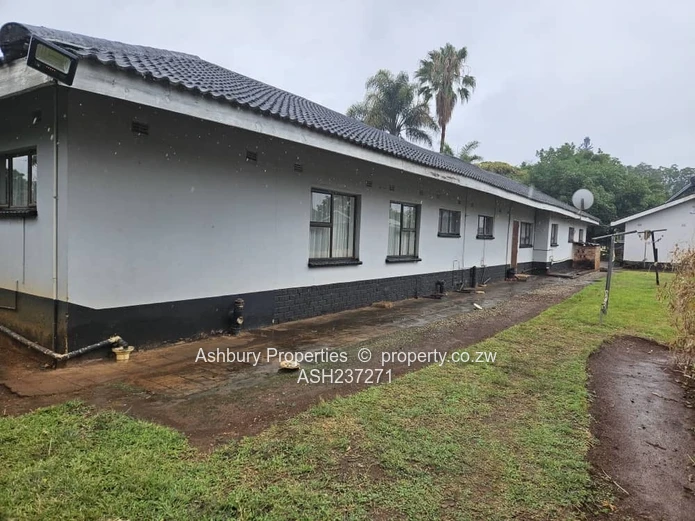 A well loved family home in Old Marlborough  (Sole Mandate)