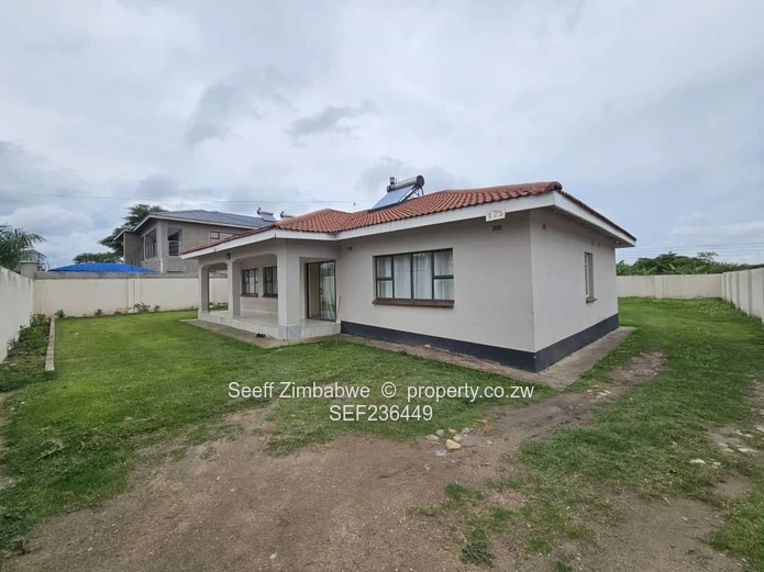 Exclusive 5-Bedroom Residence With Premium Amenities In Monavale 