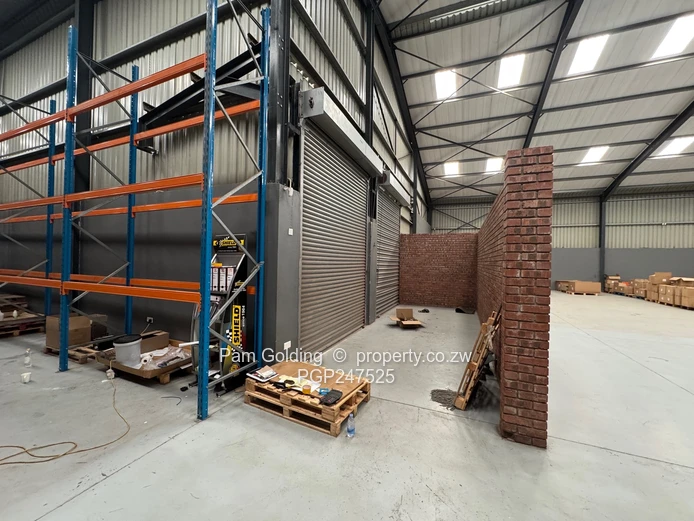 Warehouse available to rent - Graniteside 