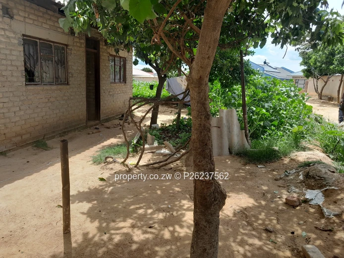 An incomplete 7 roomed house for sale in Southlea park 