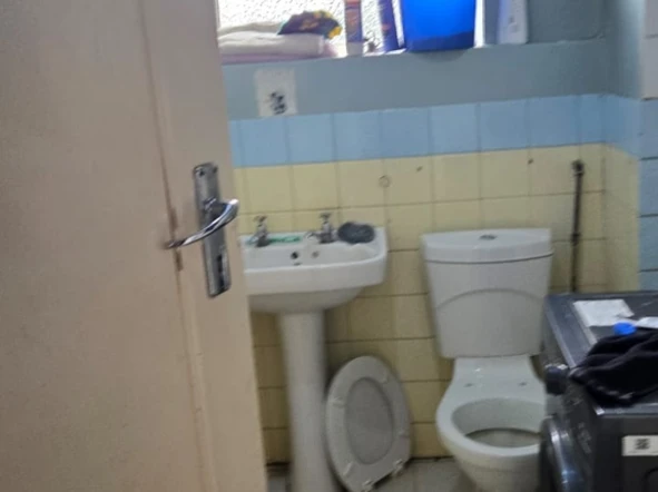 2 Bedroom Flat & Apartment