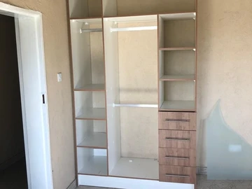 3 Bedroom Flat & Apartment