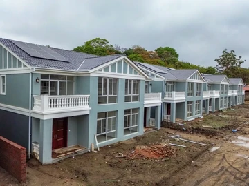 18 Unit Townhouse Complex