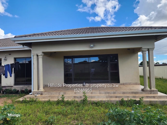 Manresa 6 bed house to Let 