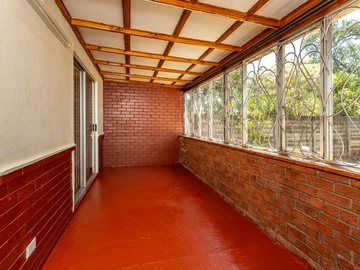 2 Bedroom Garden Flat