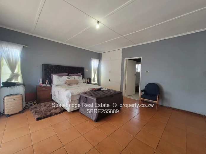 5 Bedroomed House in Kumalo For Sale