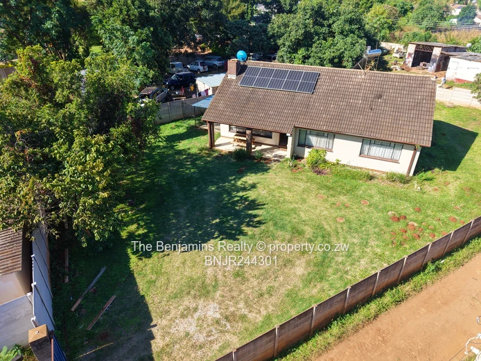 3 bedroom House for Sale Marlborough Redevelopment Potential (Sole Mandate)