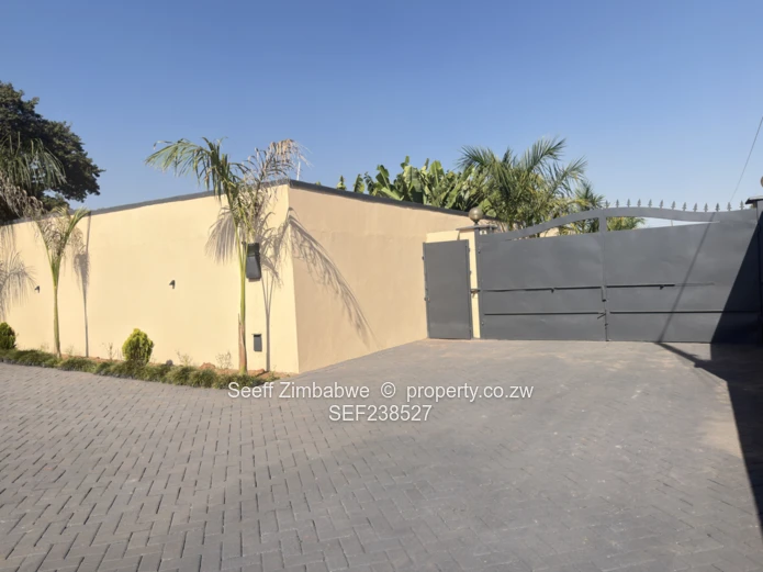 Modern and Sophisticated Living with a Title Deed