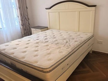 3 Bedroom Flat & Apartment
