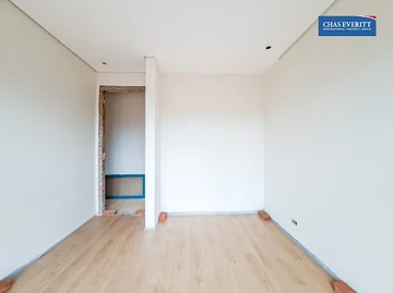 5 Bedroom Garden Flat