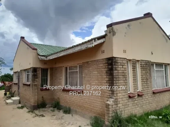 House for Sale in Damofalls Ruwa 