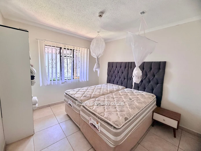 Escape to vintage luxury in the heart of Zimre Park!  (Sole Mandate)