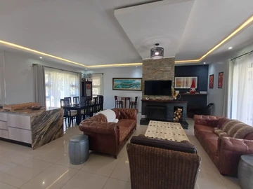 7 Bedroom House