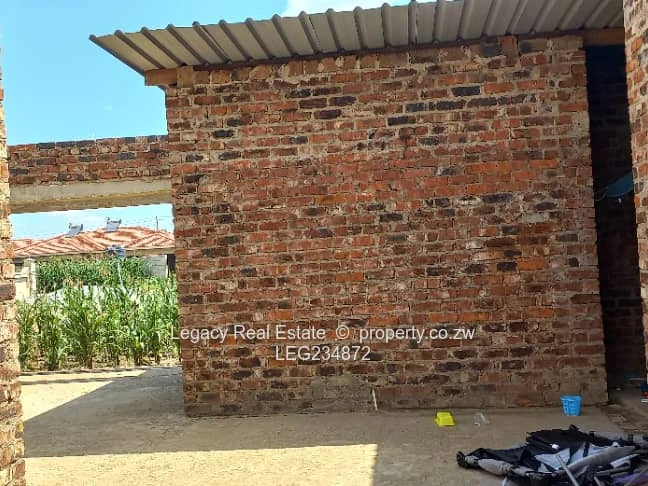 Sandton Phase 2 Corner Stand with Cottage .