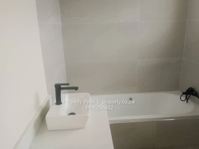 Mount Pleasant Heights: Modern 5-Bed with Expansive Lawn & Borehole