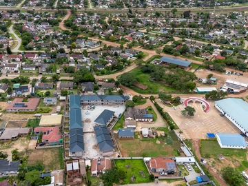 2 Bedroom Flat & Apartment