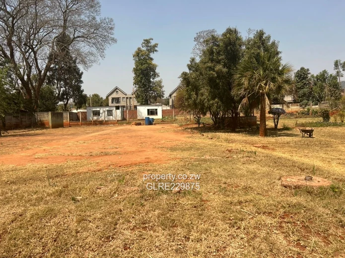 A Versatile 4Bedroom Property for Residential or Commercial Use in a Prime Greendale Location To Let