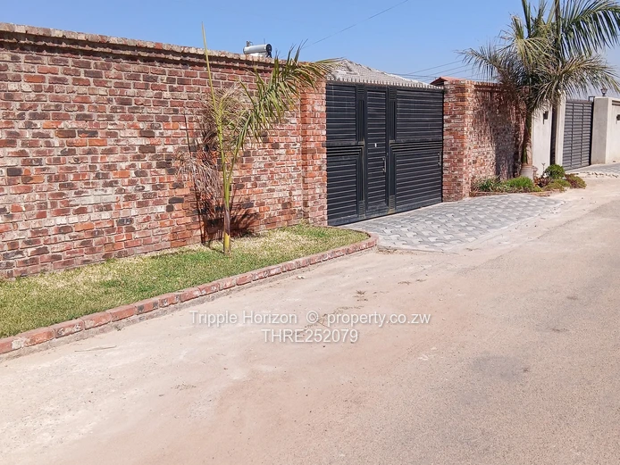 908m² Stand with Tarred Road, Sewer & Water – Zimre Park