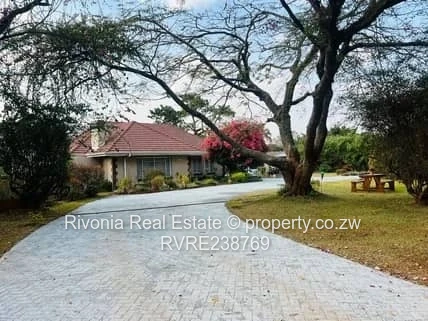 MT PLEASANT OLD 3BEDS ON 2600sqm 380k neg