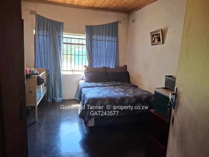 5-Bedroom House For Sale In Borrowdale West