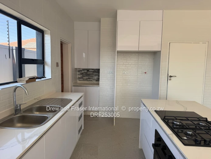 Modern 4-Bed House with Borehole in Mabvazuva, Ruwa
