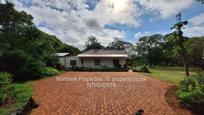 Emerald Hill on Pembroke Rd