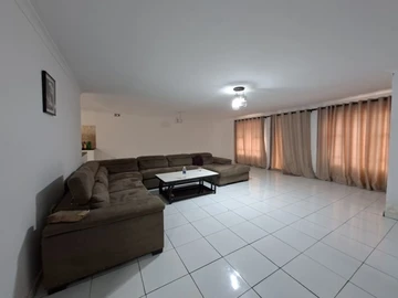 4 Bedroom Garden Flat
