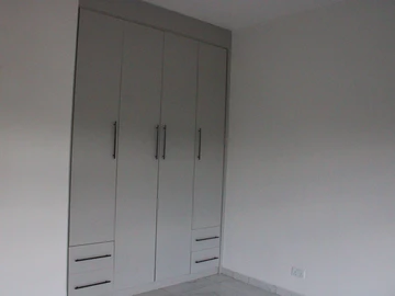 3 Bedroom Flat & Apartment